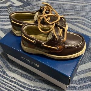 Sperrys size 5c